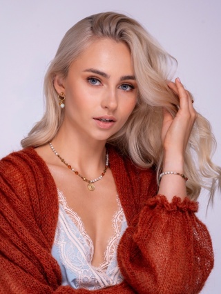 Naszyjnik AMBER (zielony angelit, kwarc dymny, bursztyn, hematyt)